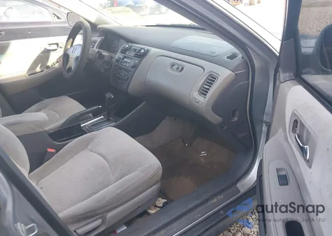 2002 Honda Accord 3.0 Lx z USA, uszkodzony, nr VIN 1HGCG16412A048260